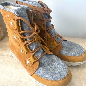 SOREL Lace up boots, size 9